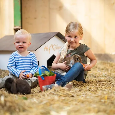 Hof Koehne - Doppelhaus - Doppelhexe *